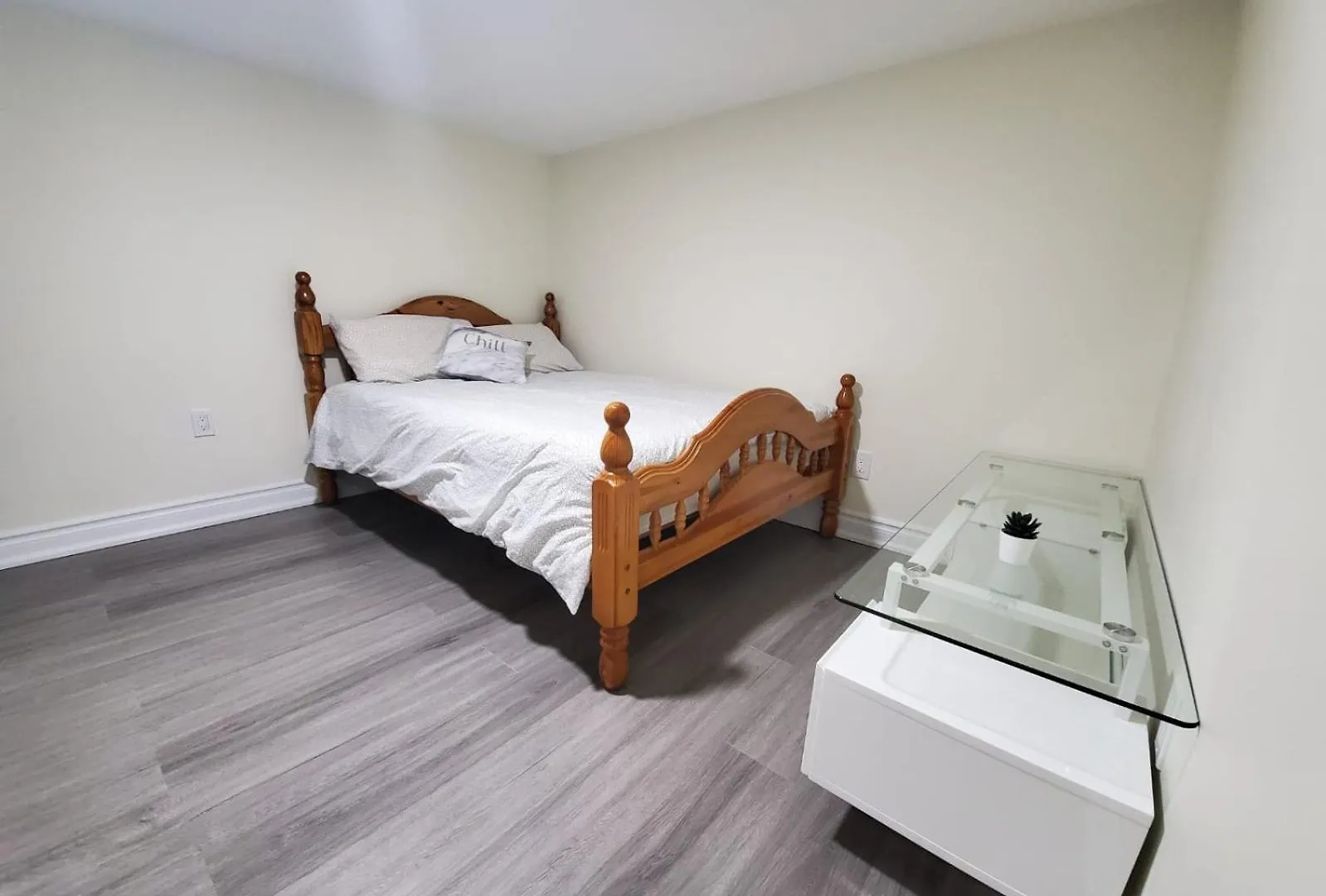 Mins Walk To Trinity Bellwood Park From Your Apartment Downtown Toronto