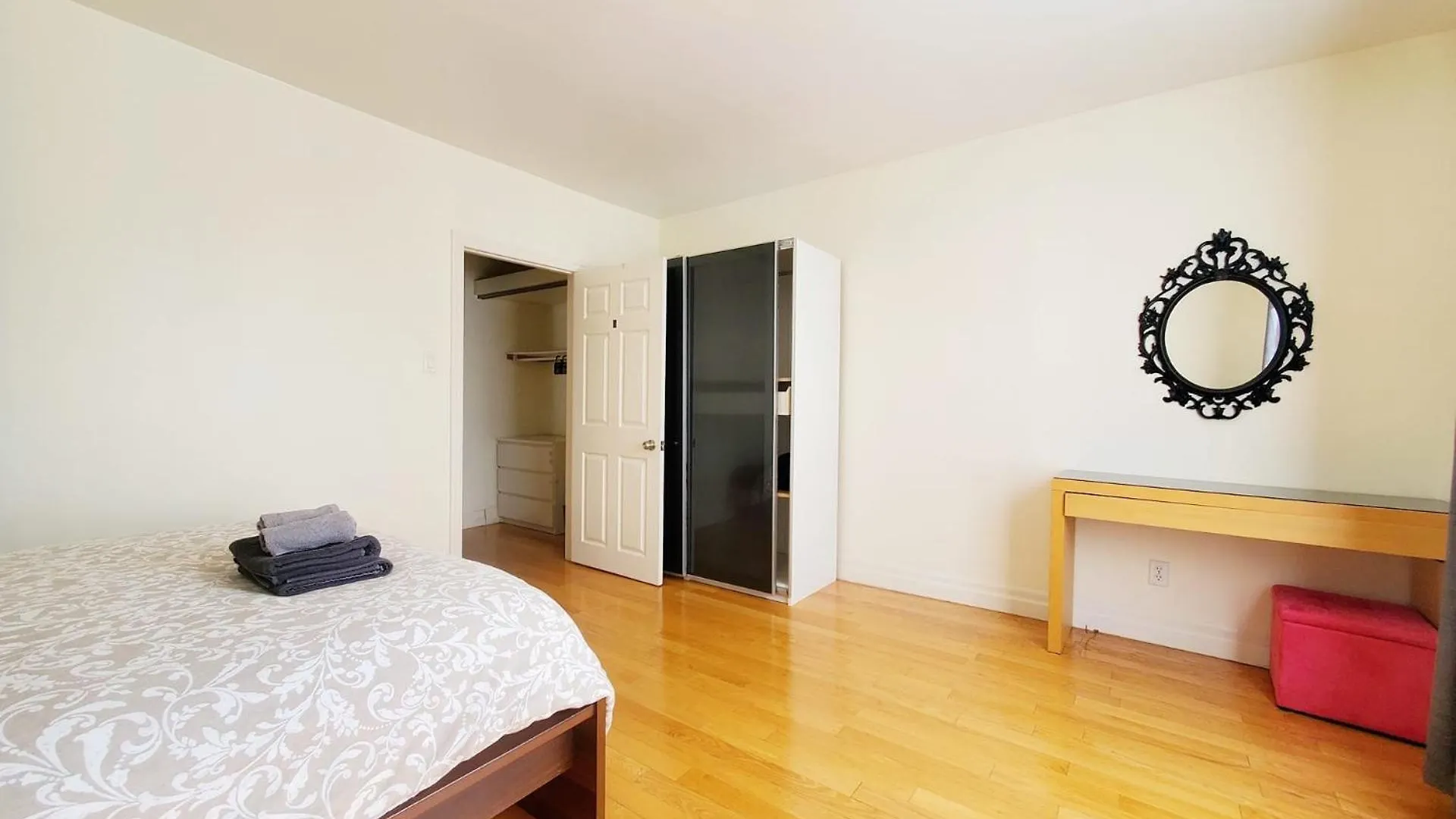 Mins Walk To Trinity Bellwood Park From Your Apartment Downtown Toronto