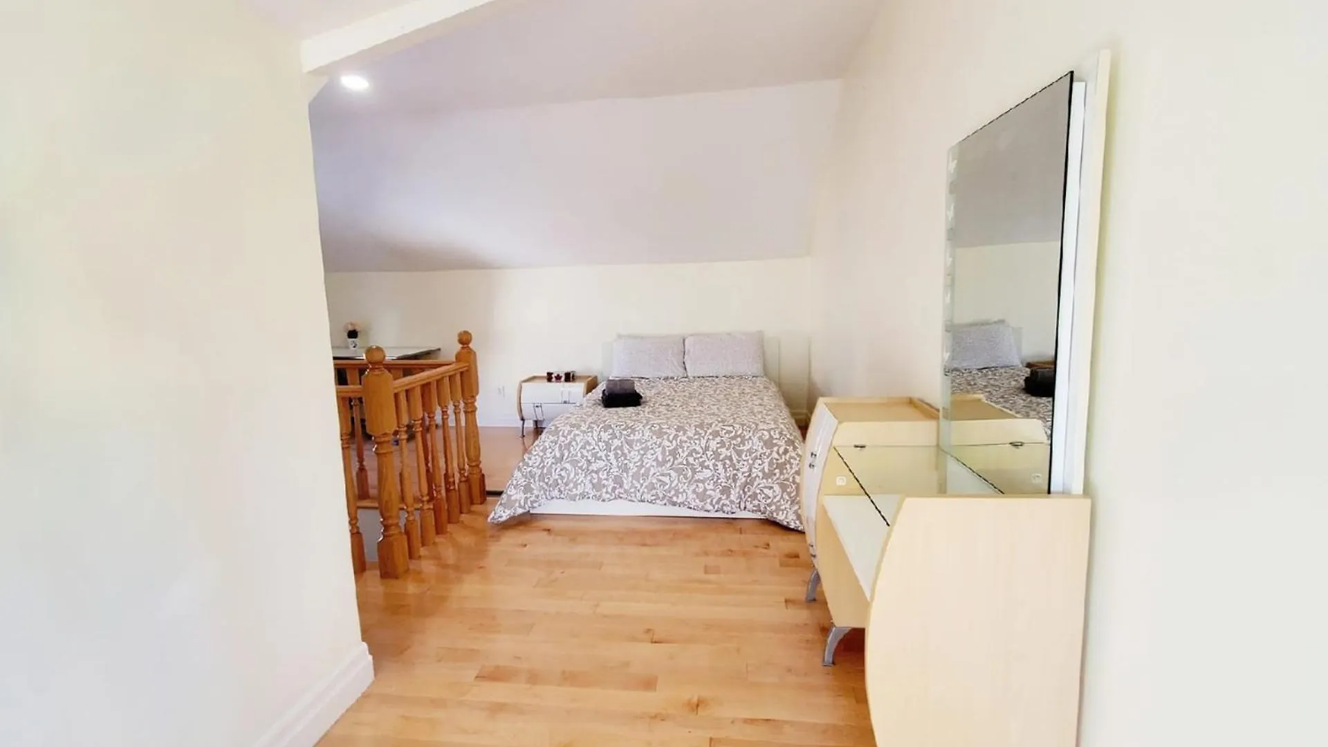 Mins Walk To Trinity Bellwood Park From Your Apartment Downtown Toronto